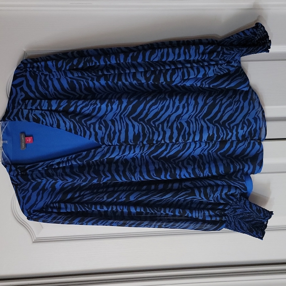 VINCE CAMUTO TOP